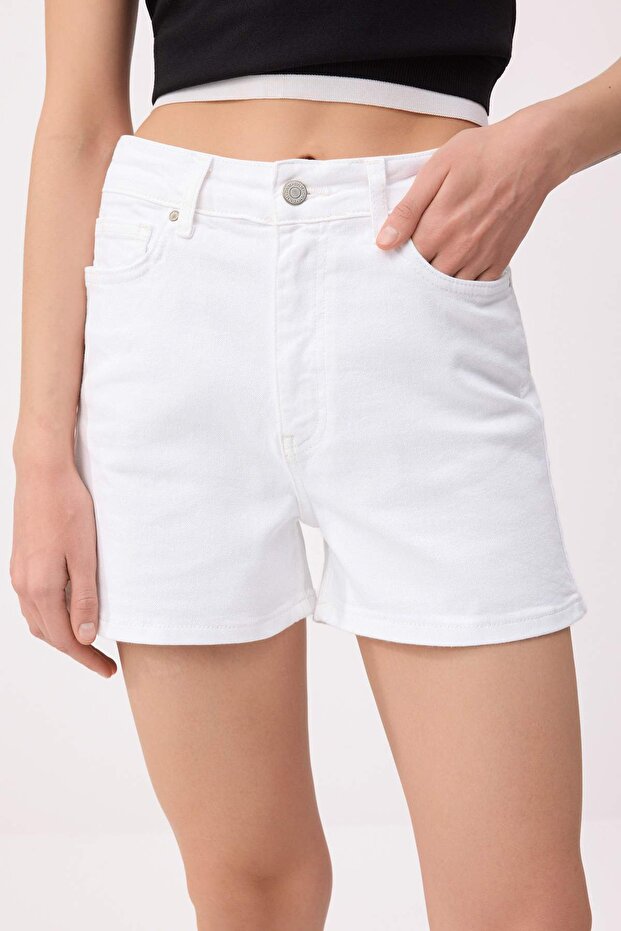 Beyaz More Sustainable Yüksek Bel City Boy Denim Şort TWOSS20SR0210 - 3