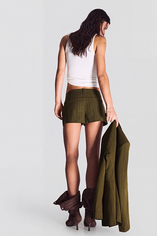 Mini kemerli şort - 3