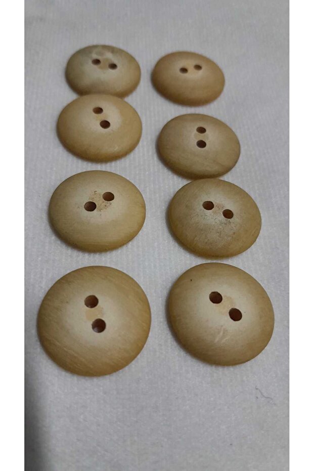 Polyester Button 28 Size 18 mm 8 Pieces
