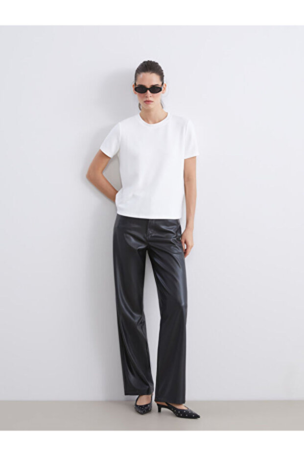 Esvab • Modern & Distinctive Dar Fit Women's Leather-Look Pants