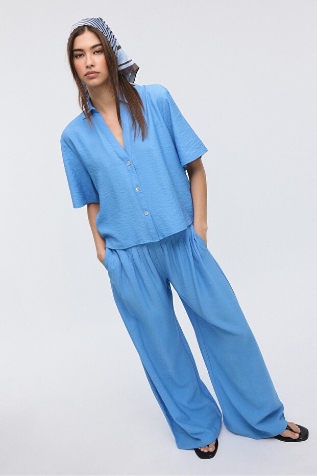 Düğmeli dökümlü gömlek - 2