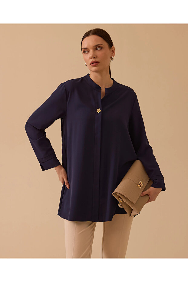 Arka Pliseli Hakim Yaka Gömlek - 1