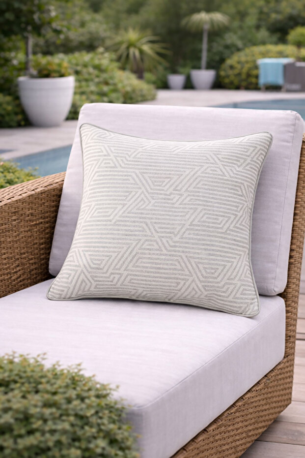 Outdoor Decorative Waterproof Fade-Resistant Cushion Cover Garden Balcony Terrace Poolside