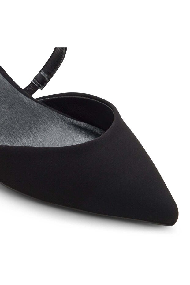 Brianah / Heeled Shoes - 5