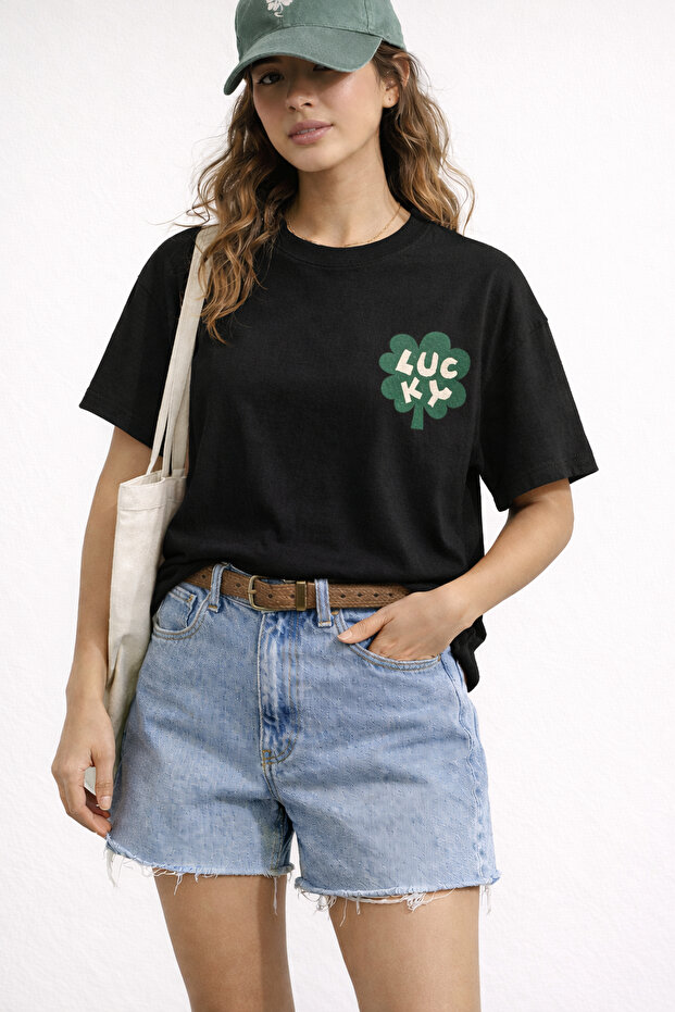 Lucky Yonca Printed Unisex Oversized T-Shirt – Minimal Design Cotton Casual T-Shirt