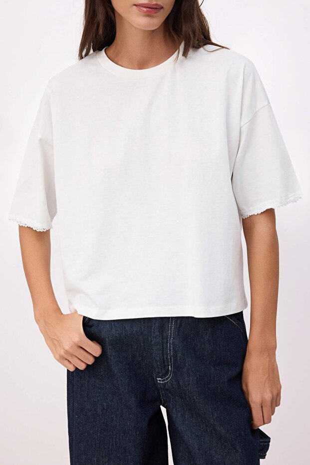 Ekru Düz Boxy Bisiklet Yaka Düşük Kol Kısa %100 Pamuk Örme T-Shirt TWOSS26TS00170 - 3