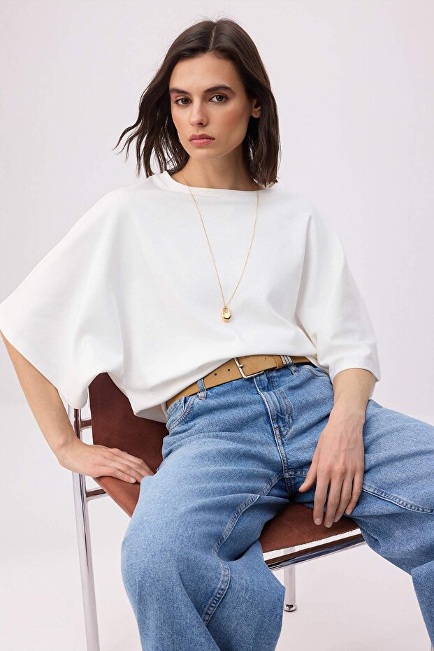 Ekru Oversize/Geniş Kalıp Düşük Kol Kısa Kollu Soft Touch Örme T-shirt TWOSS26TS00221 - 1