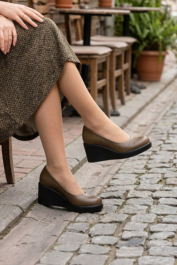 Mabel Walnut Genuine Cowhide Leather Round Toe Wedge Heel Casual Shoes