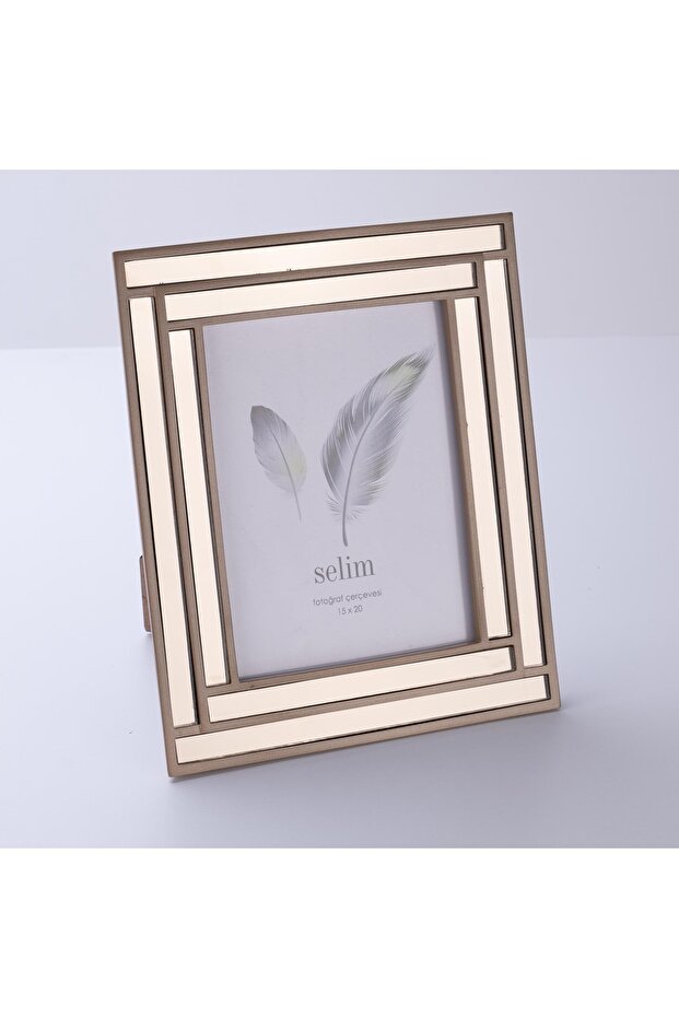 إطار لارا بمرآة مقاس 15x20 من فرو المنك