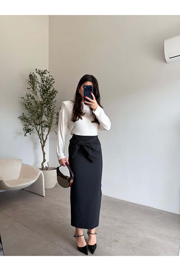 Black Slit Bow Pencil Skirt