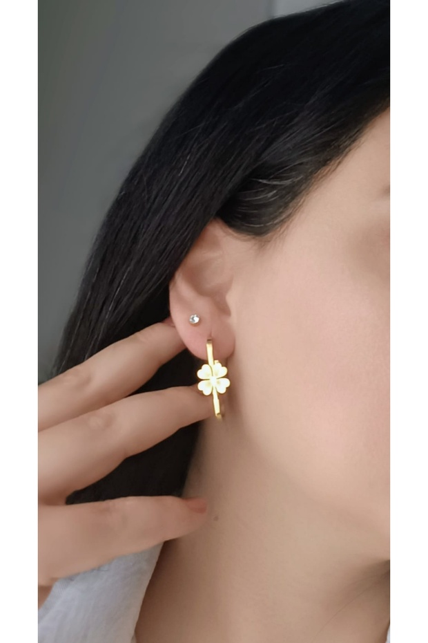 Women's Clover Figured Gold Earrings Stainless Steel Lucky Clover Detailed Modern Hoop Earrings Stylish Women's Earrings