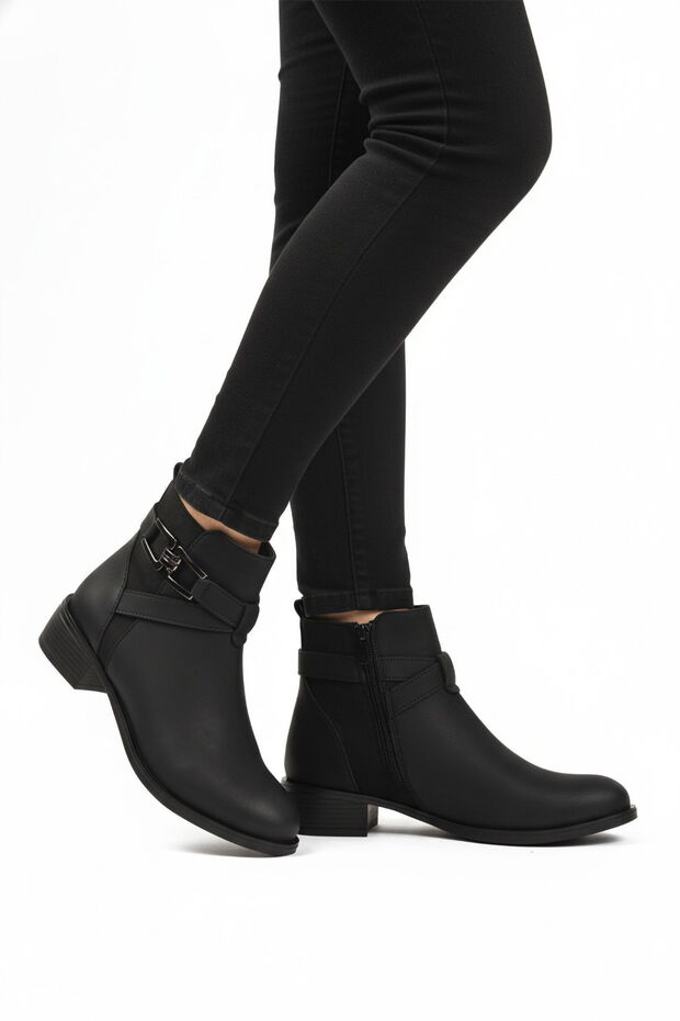 Black Emerald Women's Heeled Boots with Fur Inside and Zipper
