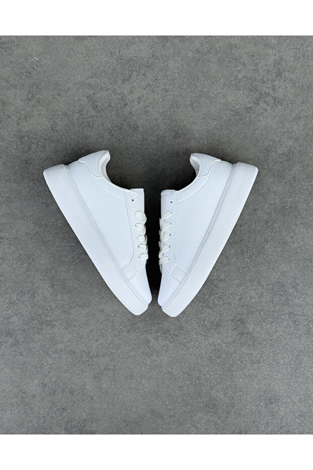 Man Ultra Premium Daily Sneakers