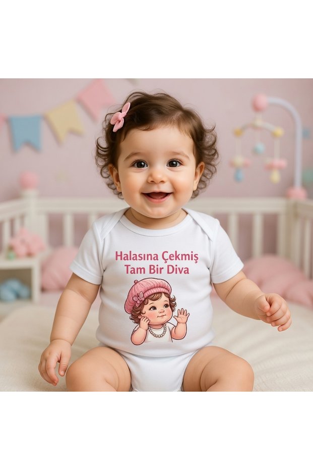 Organic 100% Cotton Baby Girl Bodysuit with Snap Fasteners and Written Text on the Back