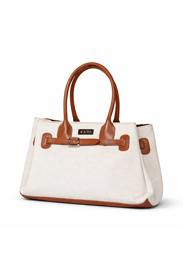 A stylish handbag for work and everyday outings