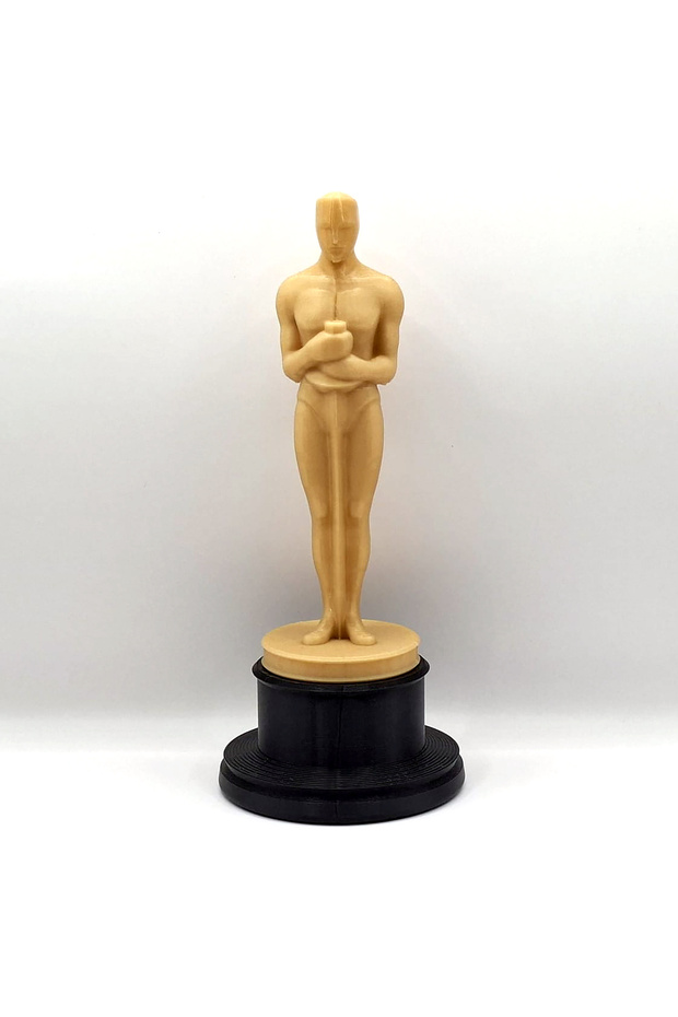 Customizable Oscar trophy