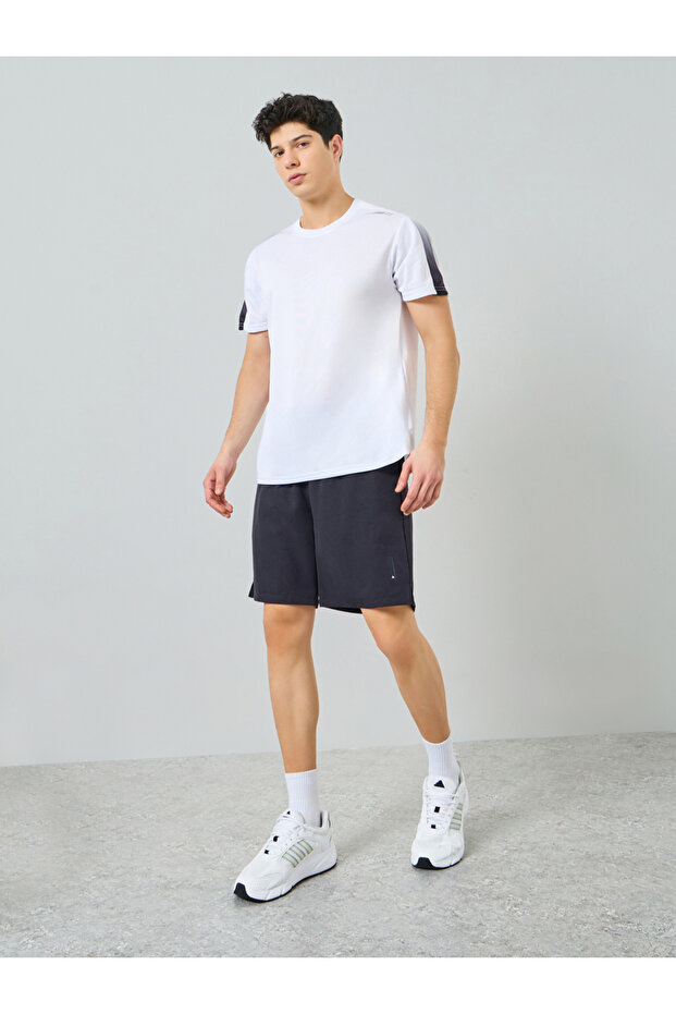Men White Short Sleeve T-Shirt and Shorts Set