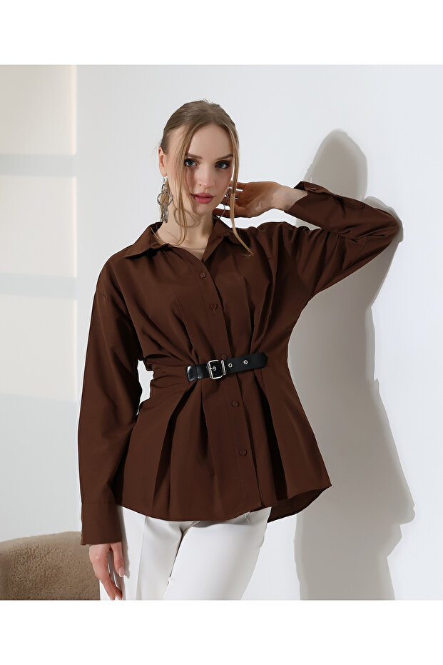 Shirt with Belt on the Front, Detailed Cuff at the Back, Short Shirt.