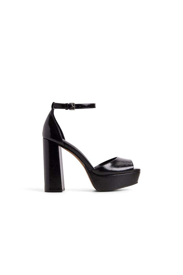 Domminique / Heeled Sandals