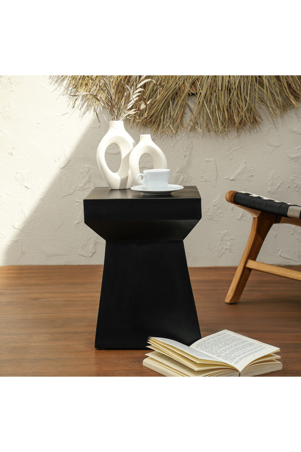 JETTA SIDE TABLE