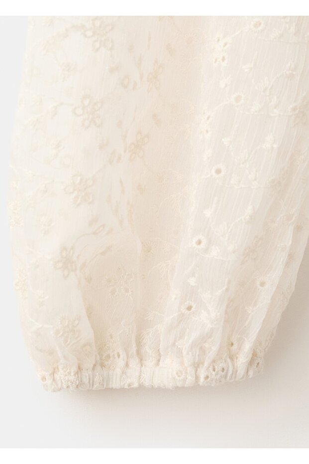 Fırfırlı işlemeli bluz - 5