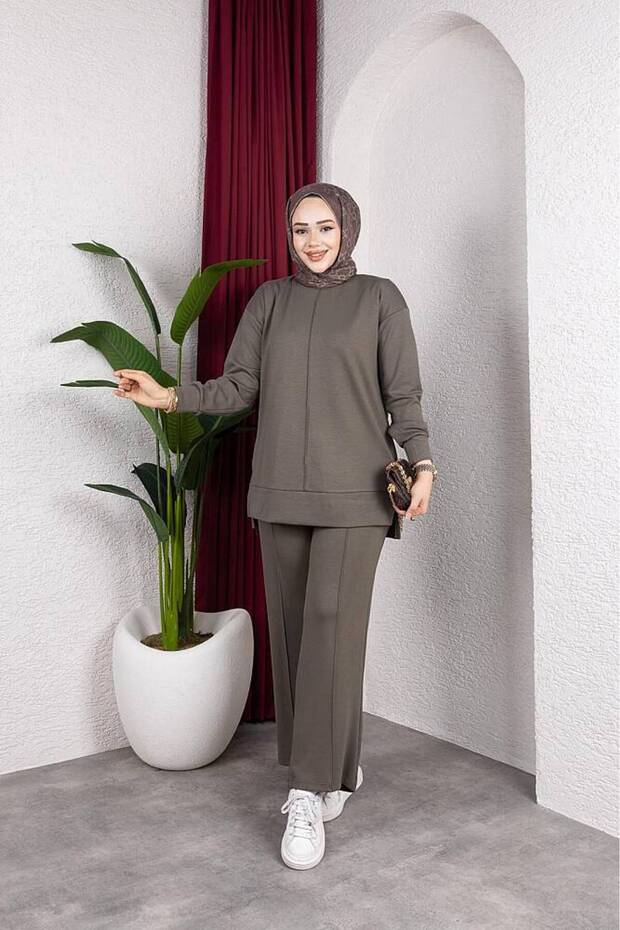 طقم OYSHO المكون من قطعتين مريح وأنيق مع بنطلون من القماش