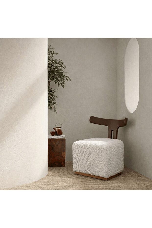 Favio Lounge Chair