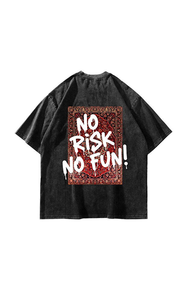تيشيرت أسود كبير الحجم قابل للغسل للجنسين من No Risk No Fun مطبوع