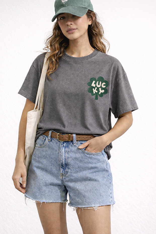 Lucky Yonca Printed Unisex Oversized T-Shirt – Minimal Design Cotton Casual T-Shirt