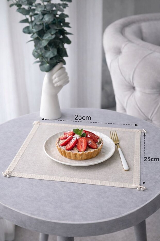 Hand Embroidered Corners with Pearl Detail Presentation Napkin – 25X25 cm (2 Pieces)