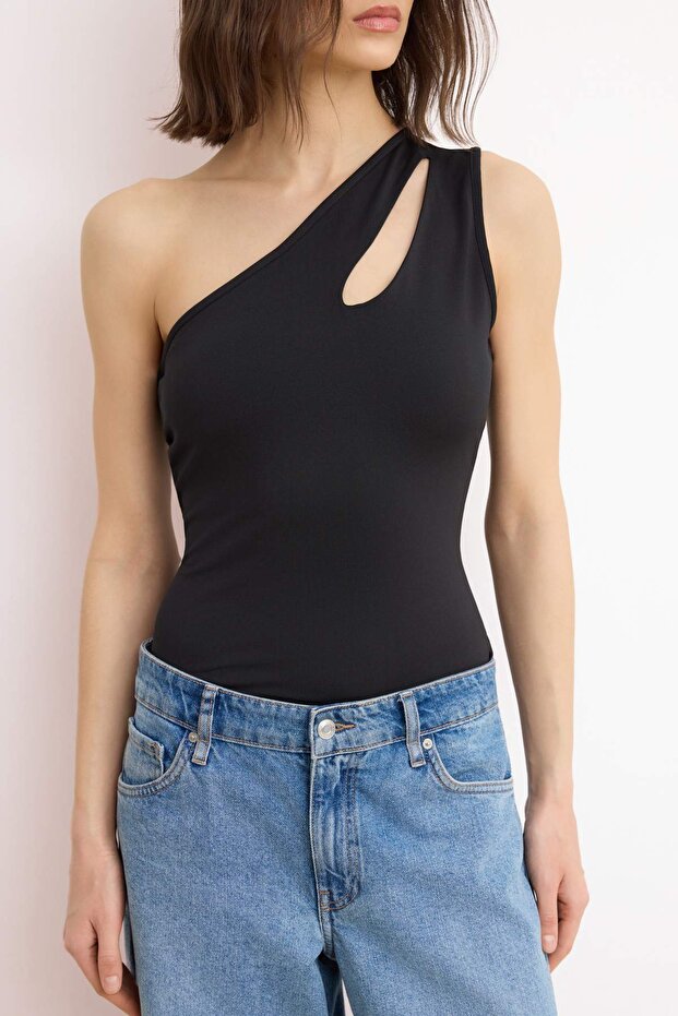 Siyah Asimetrik Asimetrik Yaka Cut Out Detaylı Alttan Çıtçılı Örme Body TWOSS23BD00014 - 4