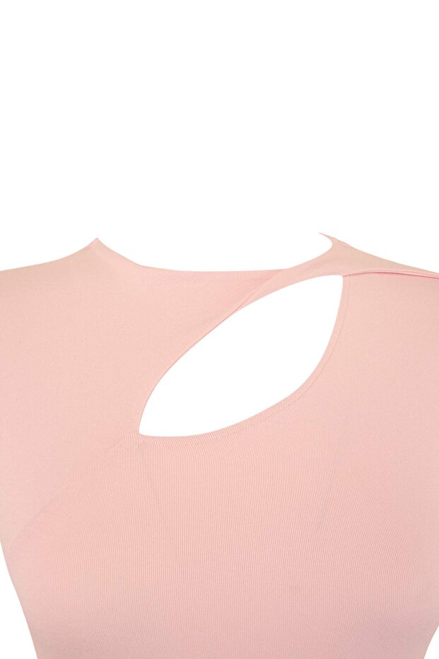 Açık Pembe Cut Out Detaylı Yumuşak Örme Büyük Beden Bluz TBBSS26AF00144 - 5