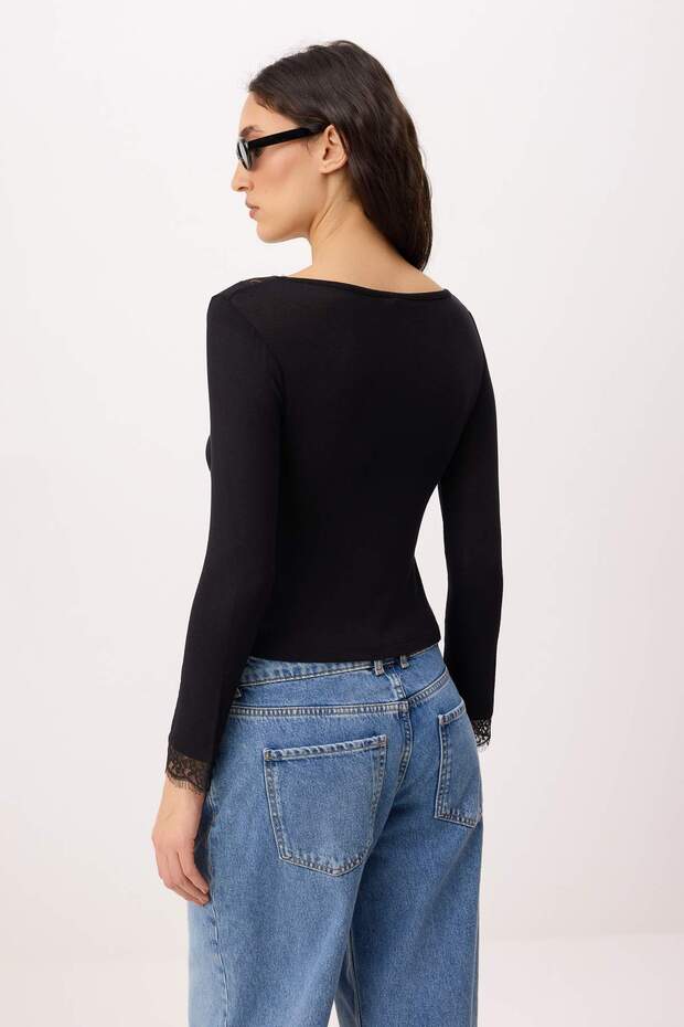 Siyah Regular/Normal Kalıp V Yaka Uzun Kollu Dantel Detaylı Tül Örme Bluz TWOSS26BZ00664 - 4