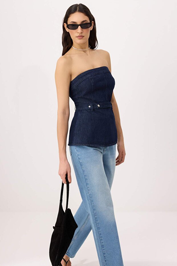 Koyu Mavi Kemer Detaylı Az Esnek Straplez Denim Bluz TWOSS26BZ00656 - 2