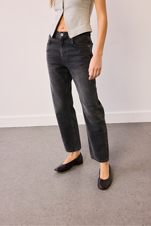 Straight Fit Jean - 2