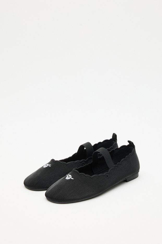 Ballet Flats 2602 - Black Women's Belt with Minimal Embroidery Detail Ballet Flats