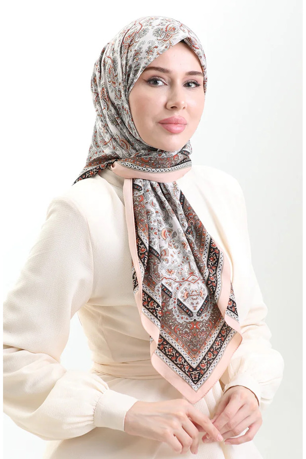 وشاح كورا بنمط كاراكا 81088-03 أسود بفم الطفل