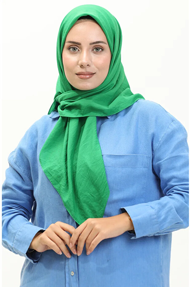 وشاح ناعم باللون الأخضر العشبي - موديل 2005-35