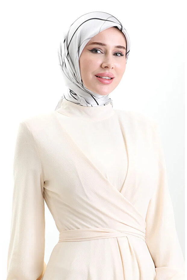 وشاح جان جان منقوش 70315-06 فضي رمادي أسود