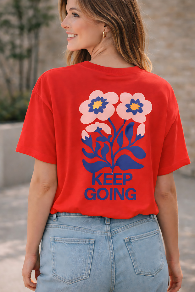 تي شيرت Keep Going Lettering and Flower مطبوع للجنسين كبير الحجم - تي شيرت بتصميم محفز على الظهر مطبوع