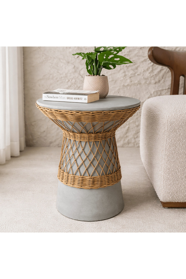HARRY END TABLE