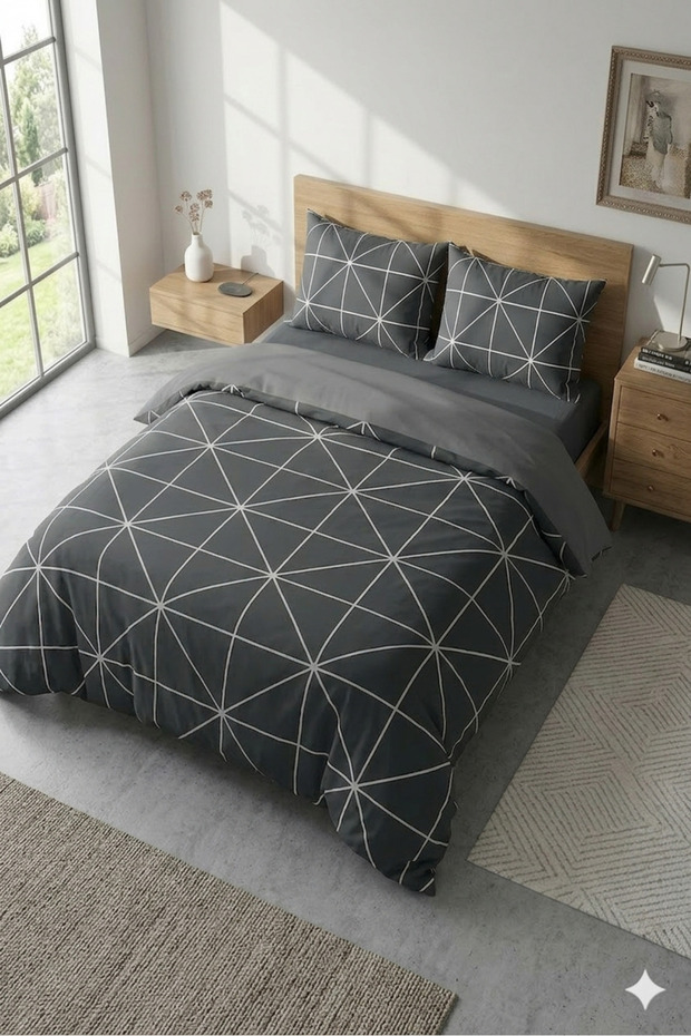 Double Bedding Set and 2 Pillowcases (Without Sheets)