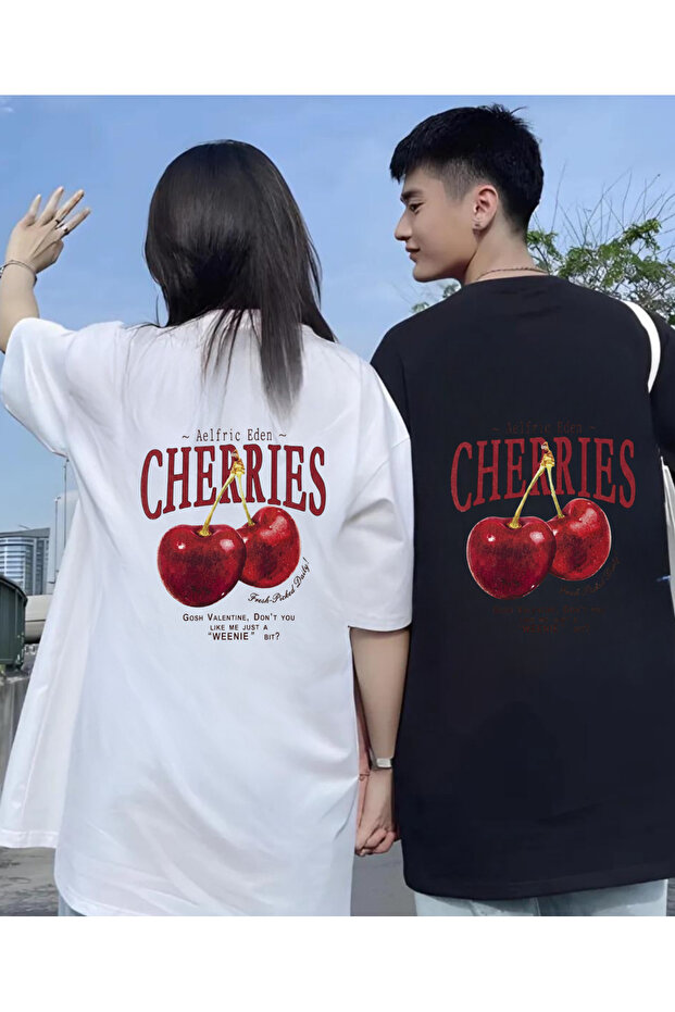 تيشيرت واسع للجنسين بطبعة Red Cherries