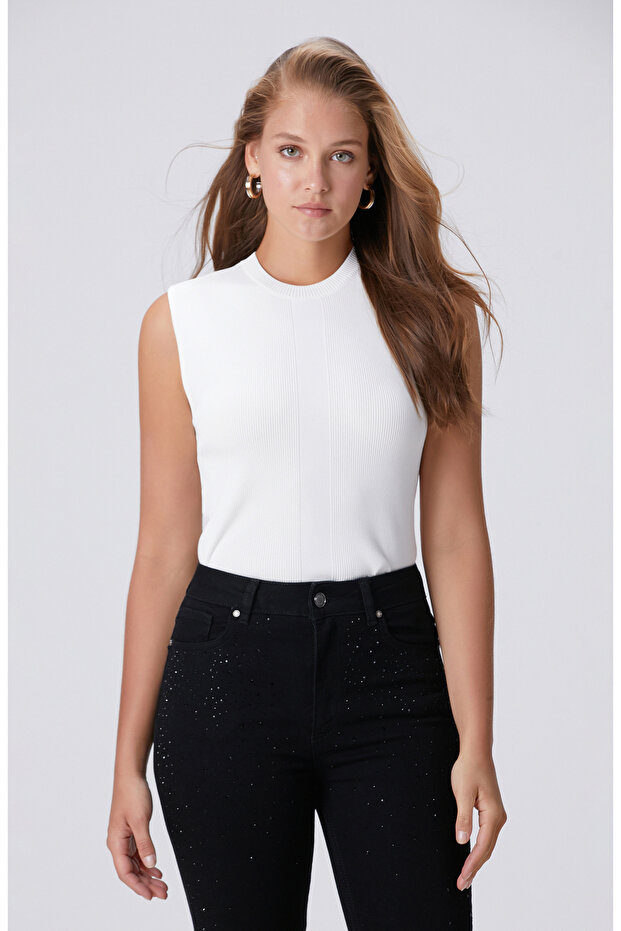 Beyaz Jakarlı Triko - 3