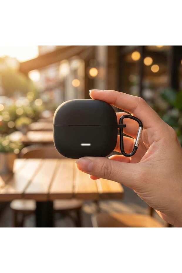 حافظة ريدمي بادز 8 أكتيف مع حزام تثبيت، سيليكون أسود غير لامع