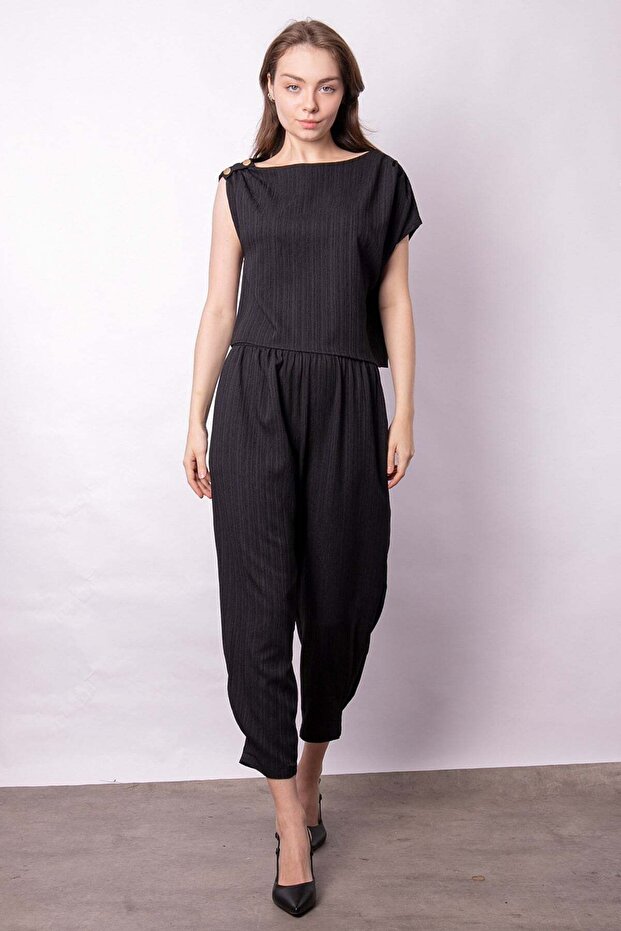 Women's High Waist Pleated Trousers with Gathered Front and Elastic Back - Black