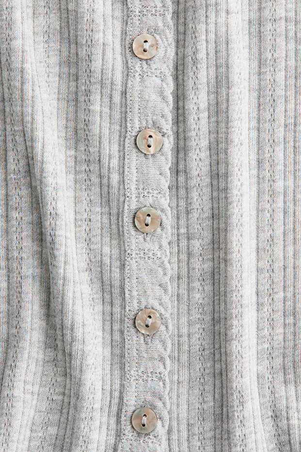 Delik Desenli Triko Üst - 2