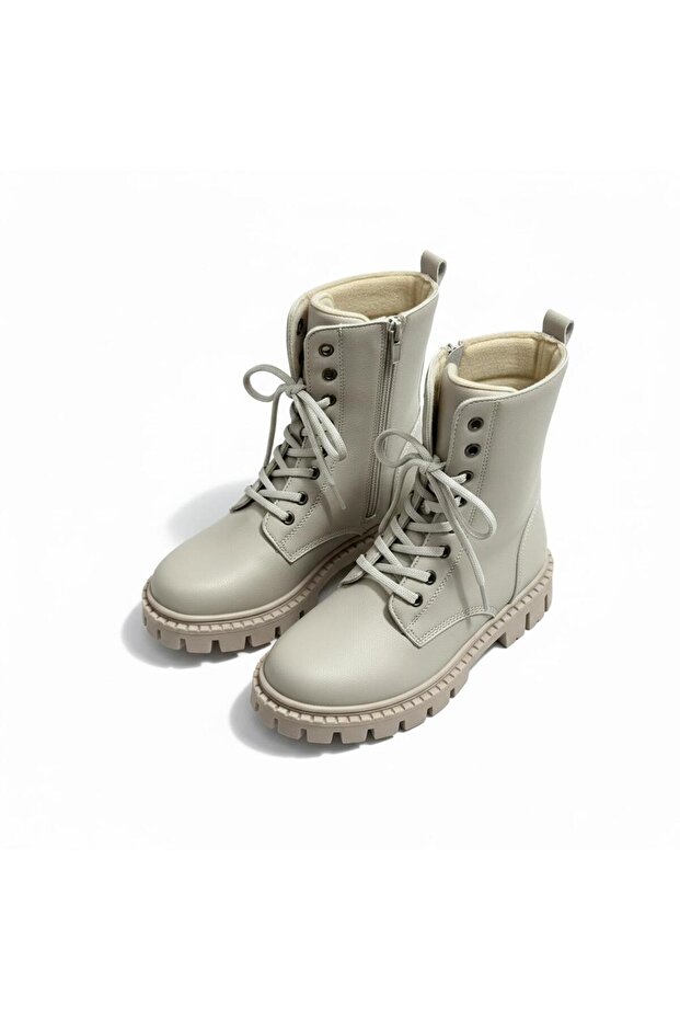 Boots with Aster Inside the Sole - 2