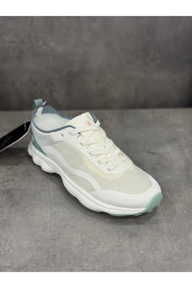 Outdoor Sports Shoes Ultra Light Comfort Sole Sea Water Resistant