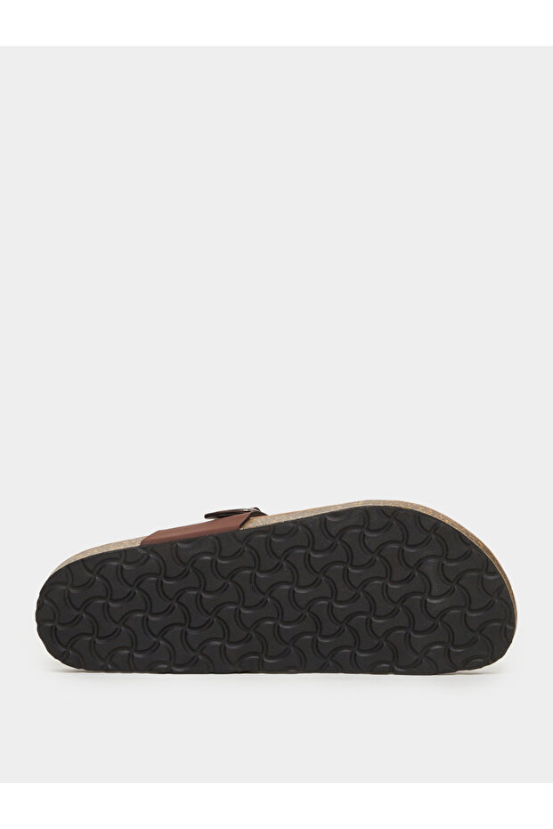Brown Toe-Post Buckle Sandals - 6
